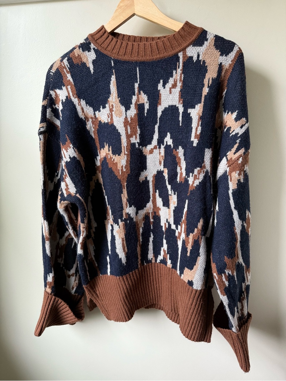 FARM RIO Leopard Print Sweater Animal Boho Dopamine Dressing Cozy Comfy L